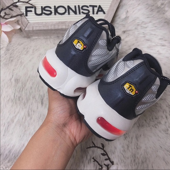 NWT 🍭 Cute Nike Air Max Plus Silver 4.5Y/6W - Picture 5 of 7